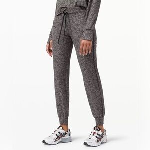 Lululemon Ready to Rulu Fleece Jogger - small, heathered black
